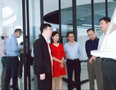 广东省工业和信息化局莅临乐竞网页版·网站在线入口-乐竞(中国)调研制造业创新中心建设情况